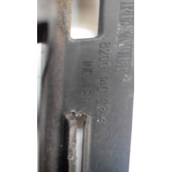 Grille calandre pour Scenic 2 - référence Renault 8200140329