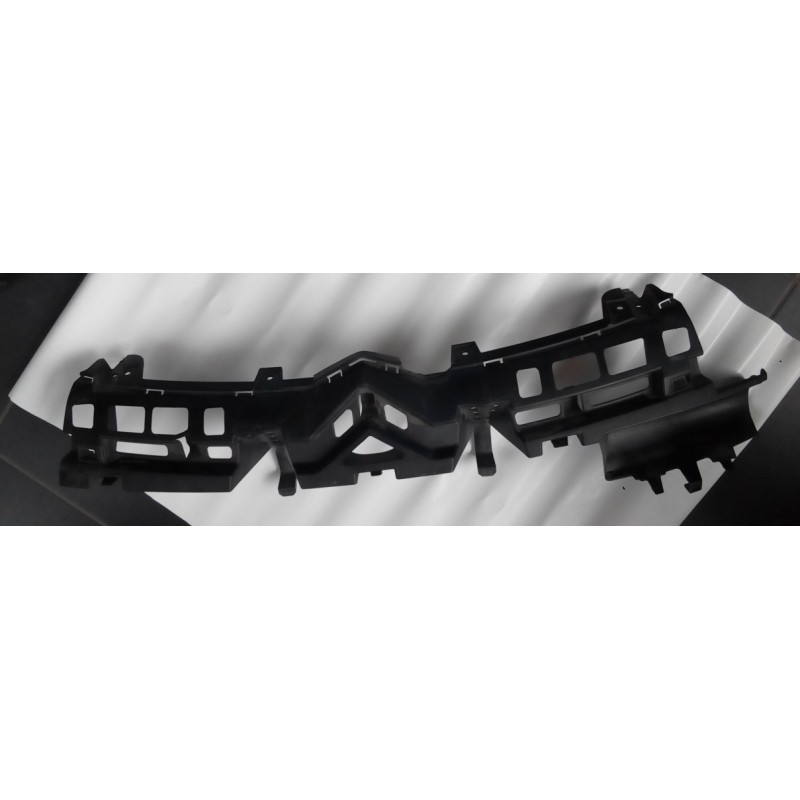 Habillage pare-choc avant pour Citroën C4 grand Picasso - référence 9654198680 Habillage pare-choc avant pour Citroën C4 grand Picasso - référence 9654198680