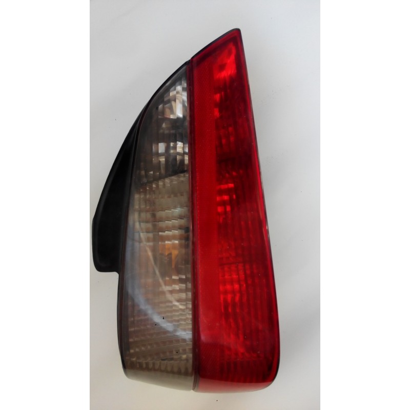 Feu arrière Gauche - Peugeot 406- Valeo 2255G Feu arrière Gauche - Peugeot 406- Valeo 2255G