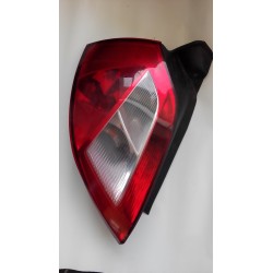 Feu arrière gauche pour Renault Megane 2 - 8200073236