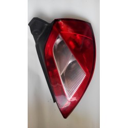 Feu arrière droit pour Renault Megane 2 - 8200073237